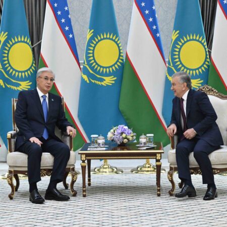 Мемлекет басшысы Өзбекстан Президенті Шавкат Мирзиёевпен келіссөз жүргізді