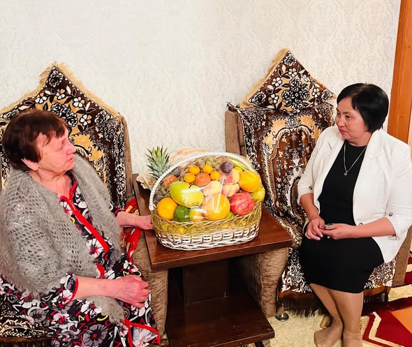 «AMANAT» ПАРТИЯСЫ: ДЕПУТАТ ҚАРТТАРҒА ҚҰРМЕТ КӨРСЕТТІ