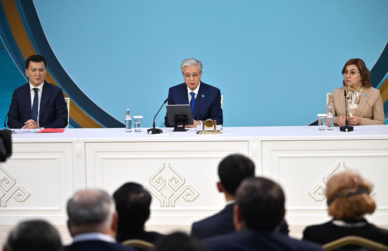 ПРЕЗИДЕНТ ҰЛТТЫҚ ҚҰРЫЛТАЙДА СЫР ӨҢІРІНІҢ ЕЛ ТАРИХЫНДАҒЫ ЖӘНЕ БҮГІНГІ ДАМУЫНДАҒЫ МАҢЫЗЫН АТАП ӨТТІ