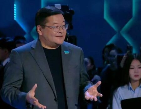 Айдос Сарым: Қазақстан жаңа дәуірге аяқ басты