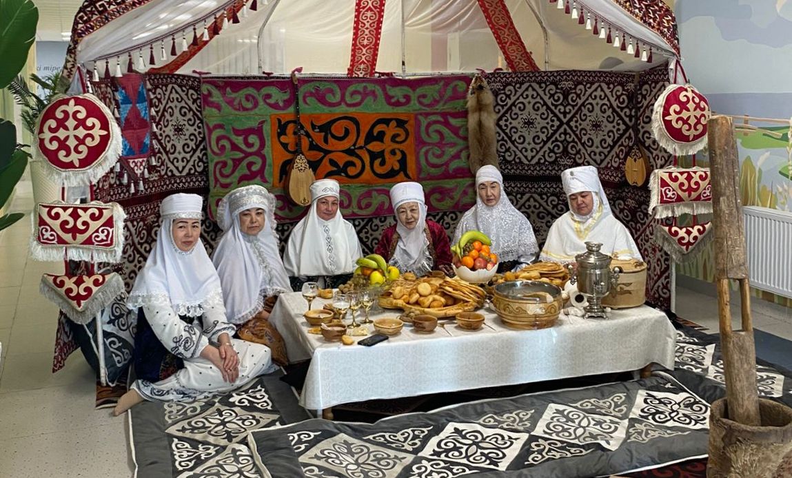 АҚ ЖАУЛЫҚТЫ ӘЖЕЛЕР ҰЙЫМДАСТЫРҒАН “ҚАЗАҚ АУЫЛЫ” – БЕРЕКЕНІҢ БЕЛГІСІ